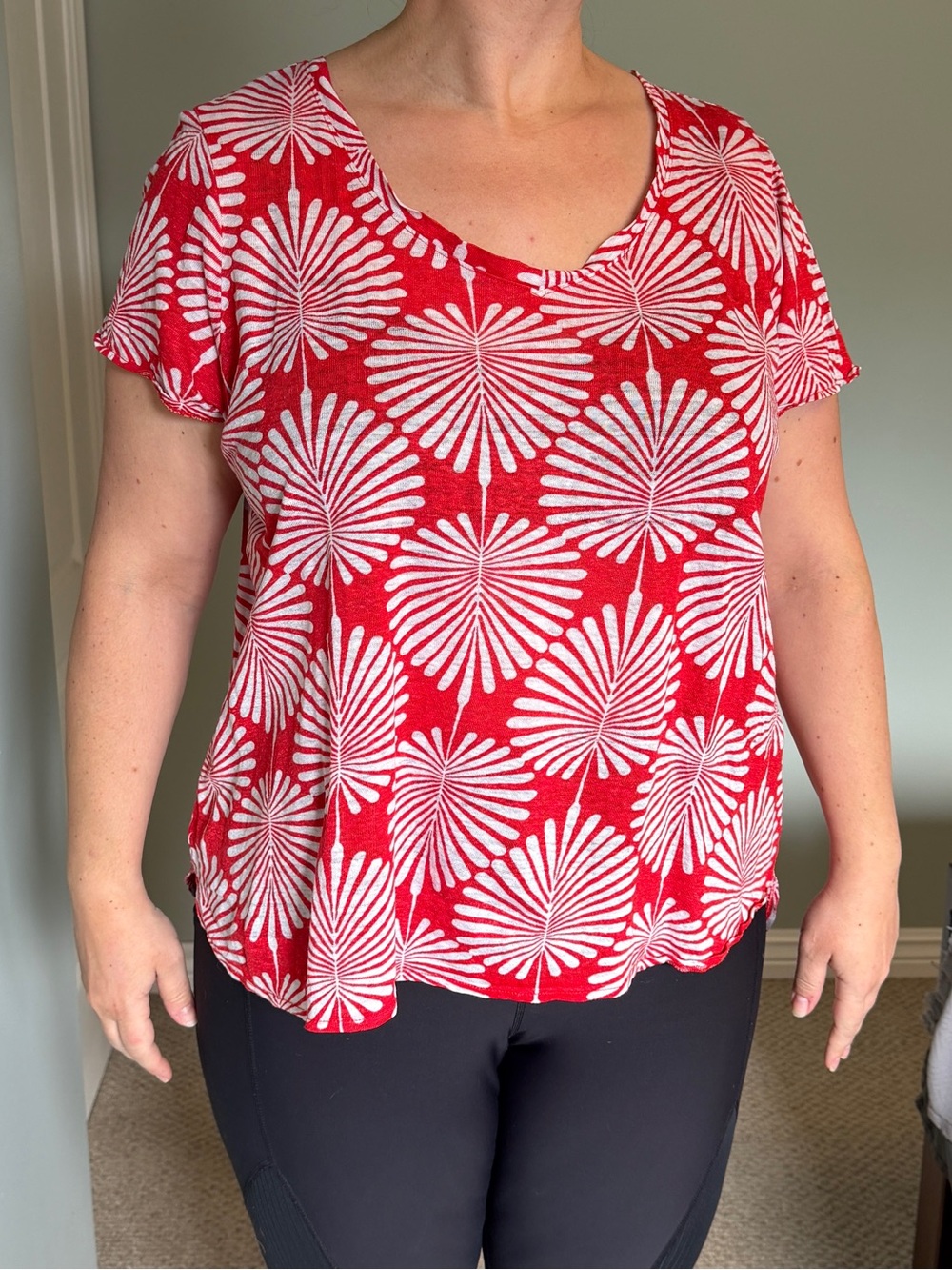 Joie Red and White Floral Burst Short Sleeve Top